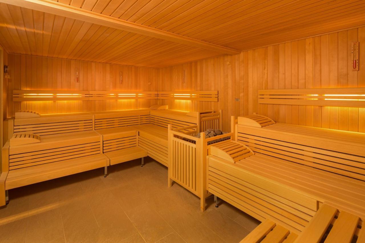 "Haus Bellevue" - Annehmlichkeiten Von 4-Sterne Familien-Und Wellnesshotel Viktoria Nebenan Koennen Mitgenutzt Werden Oberstdorf Exterior foto