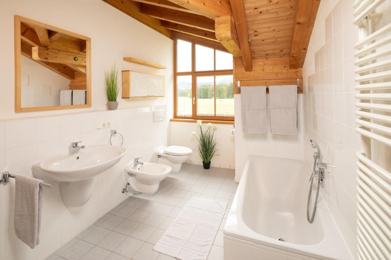 "Haus Bellevue" - Annehmlichkeiten Von 4-Sterne Familien-Und Wellnesshotel Viktoria Nebenan Koennen Mitgenutzt Werden Oberstdorf Exterior foto